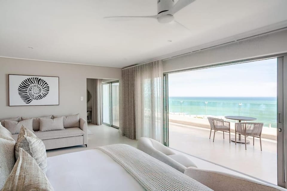 View (from property/room), Balcony/Terrace, Bedroom, Sea view