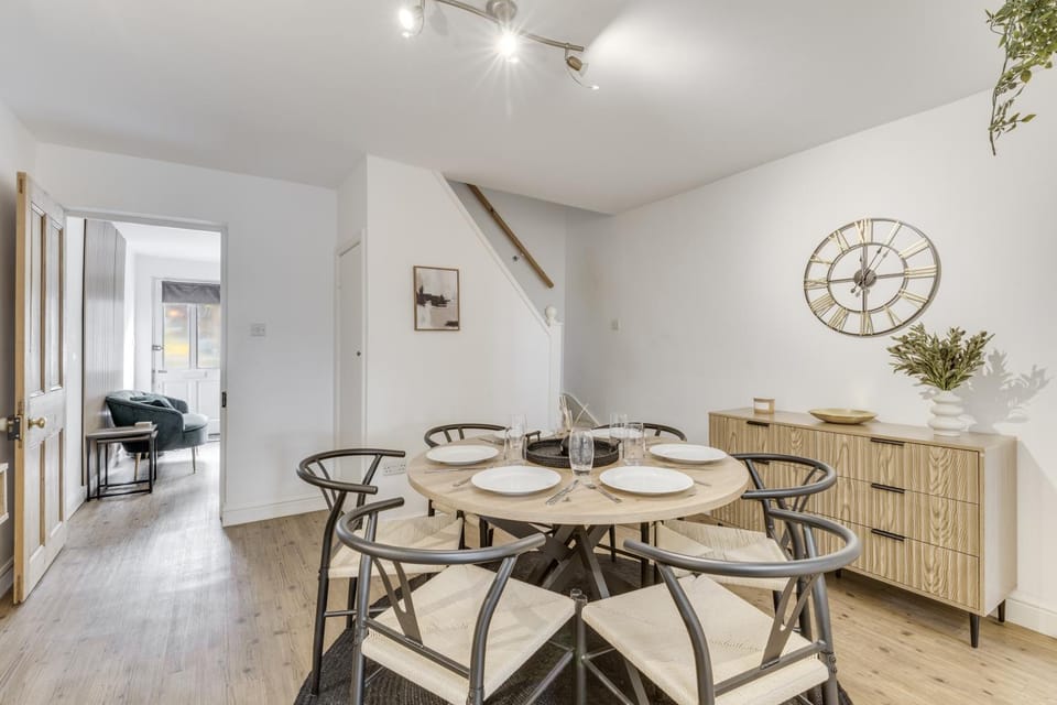 Riverside Cottage Retreat Hertford Town Sleeps 6 House in Hertford