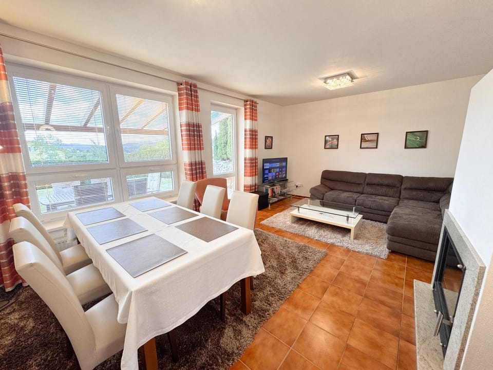Living room, Seating area, Dining area