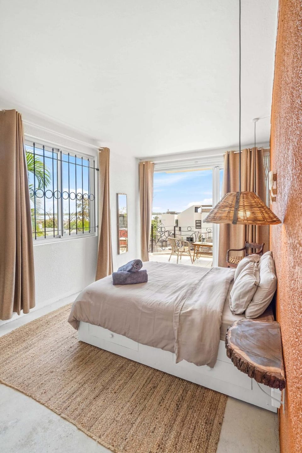Bed, View (from property/room), Balcony/Terrace, Bedroom, Sea view, towels