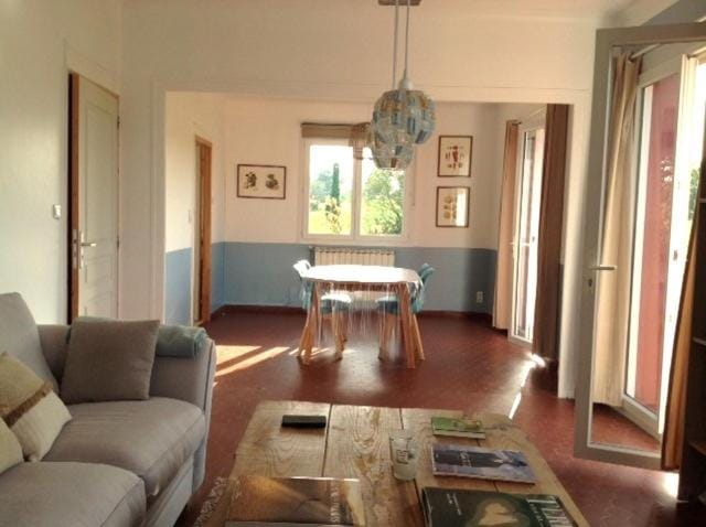 Chambre beige chez l'habitant Vacation rental in French Basque Country