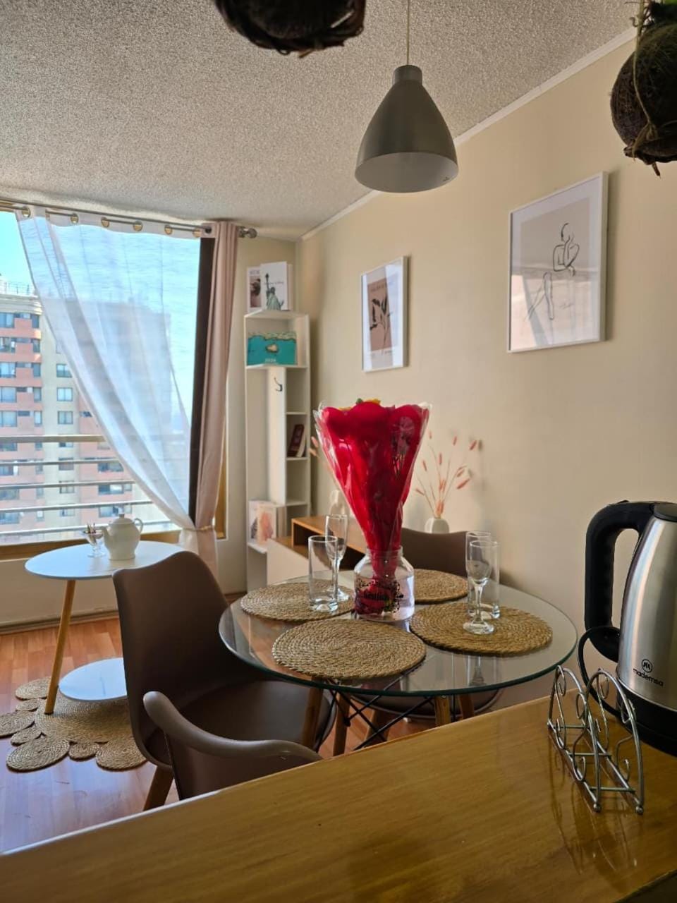 Seating area, Dining area