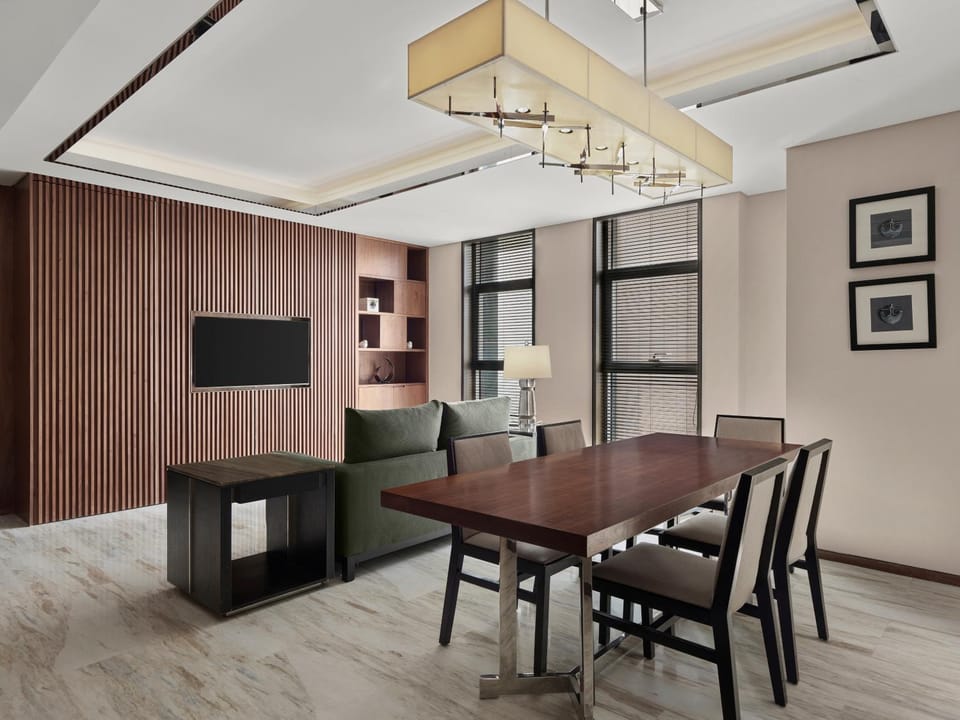 Communal lounge/ TV room, Dining area