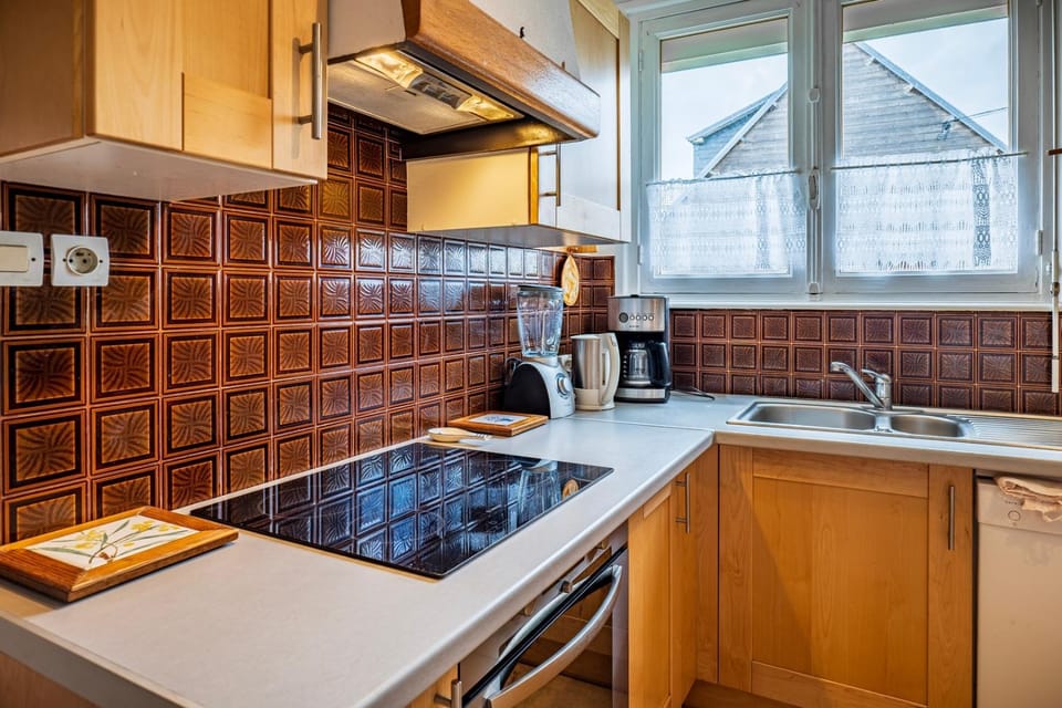 Kitchen or kitchenette, stove