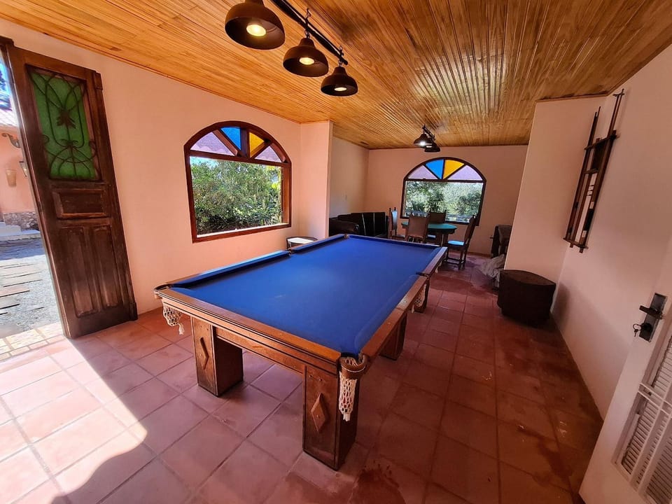 Sítio com piscina, quadra de tênis e lazer LT0033 House in State of São Paulo