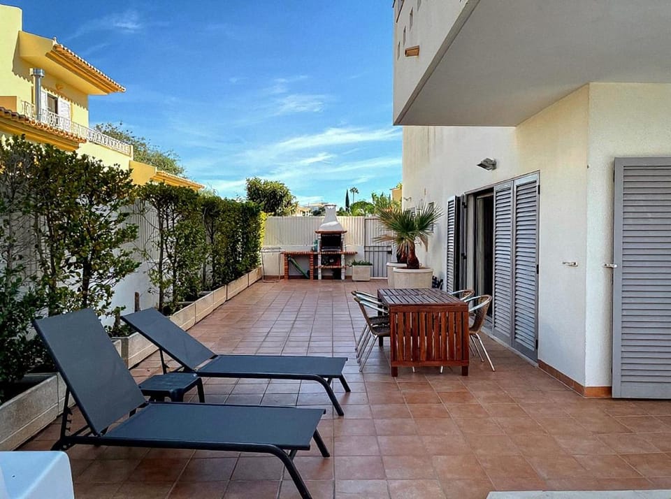 Property building, Patio, Day, View (from property/room), Balcony/Terrace, Living room, Dining area, sunbed