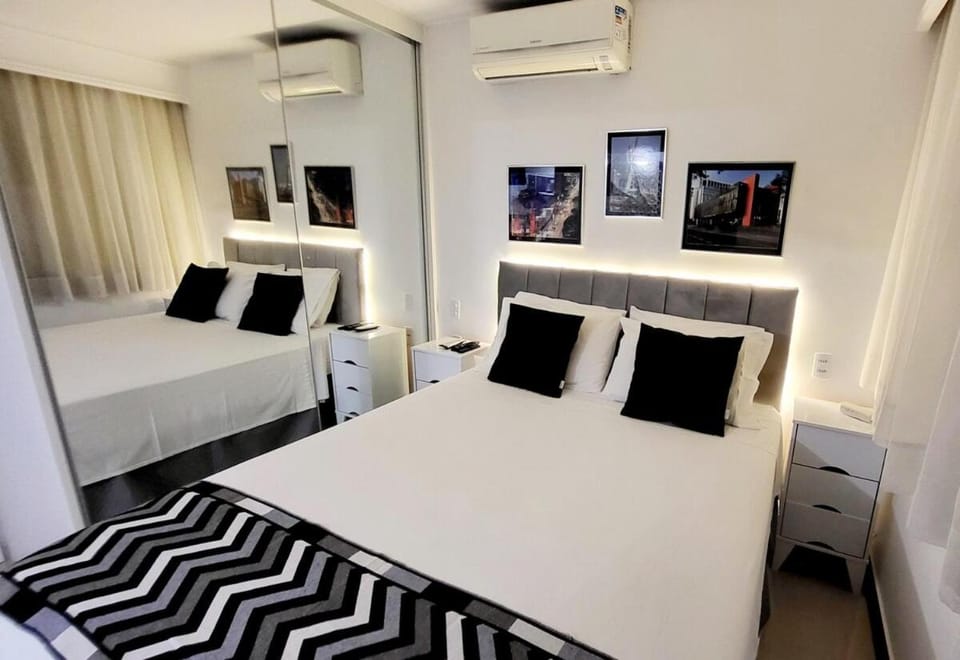 Bed, Photo of the whole room, Bedroom, air conditioner