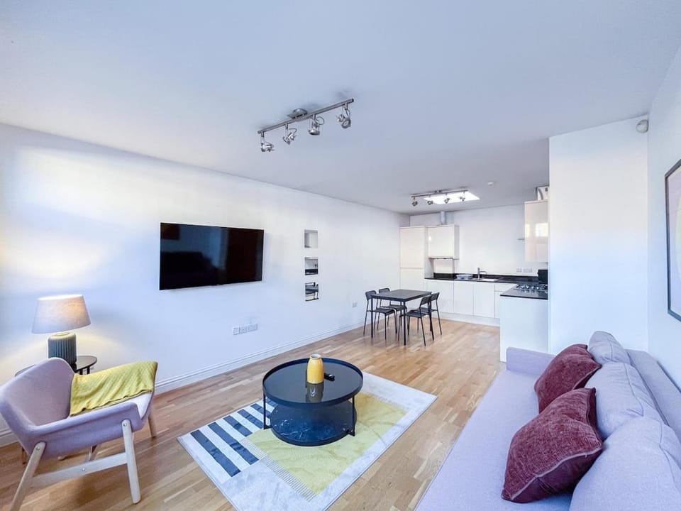 Stylish Camden Apartment C4 Apartment in London Borough of Islington