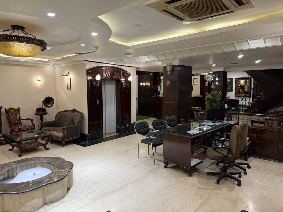 Lobby or reception, Seating area