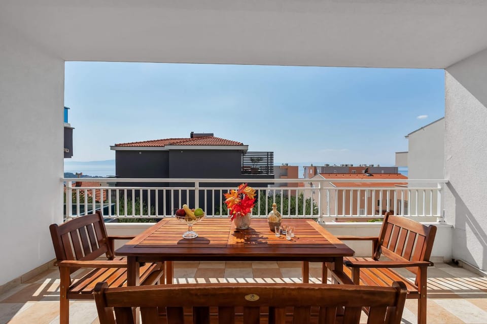 Balcony/Terrace, Dining area