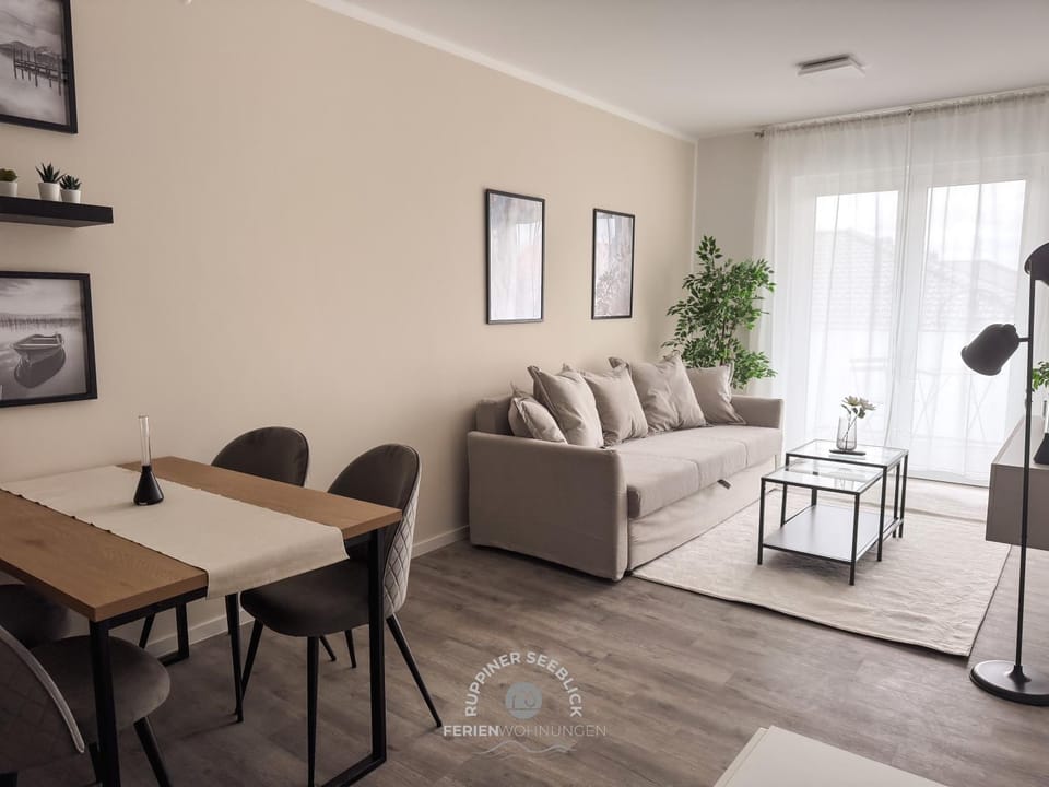 Living room, Photo of the whole room, Seating area