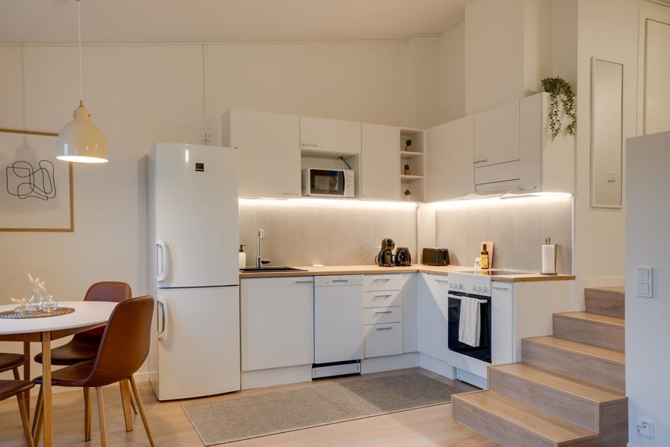 Kitchen or kitchenette, Dining area, dishwasher, oven, stove, toaster