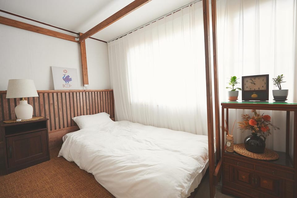 Bed, Bedroom
