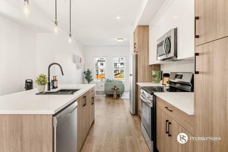 Luxurious Designer Finished Home House in Calgary