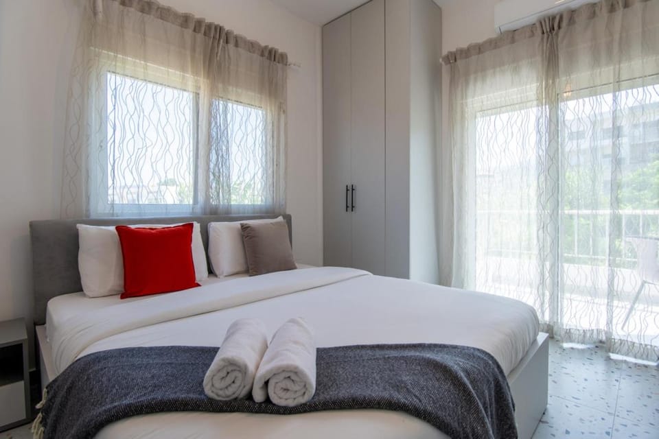 Bed, Bedroom, towels, wardrobe, air conditioner