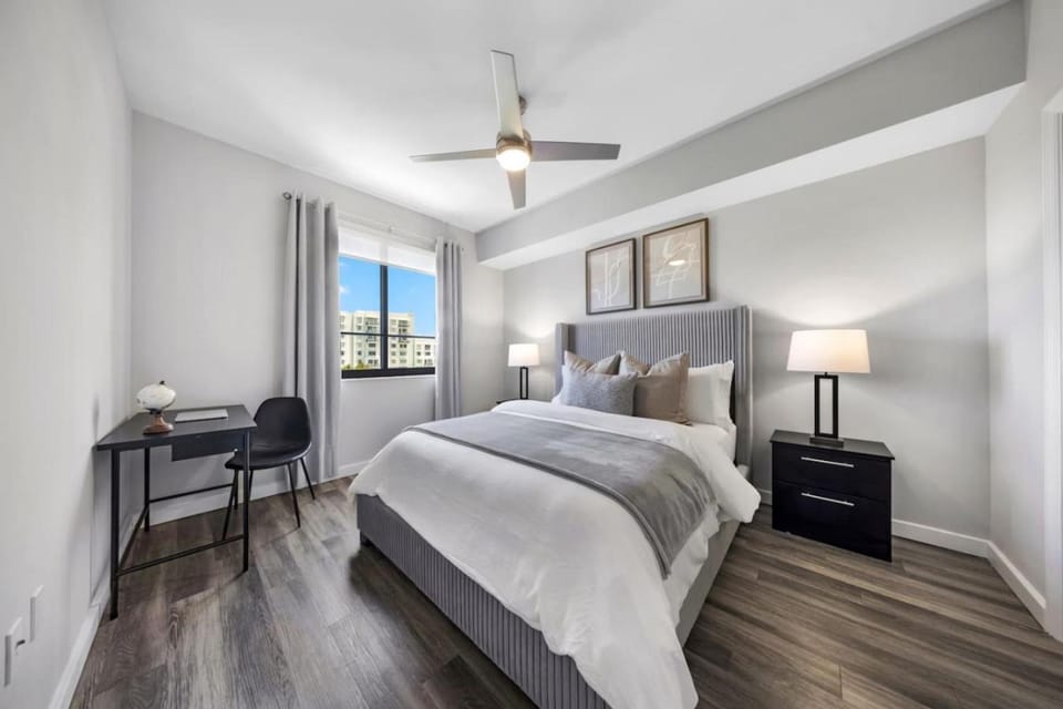 Casa Palmera in DTWN 3 Min From Las Olas Apartment in Fort Lauderdale