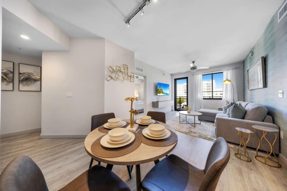 Modern Palmera in DTWN 3 Min From Las Olas Apartment in Fort Lauderdale