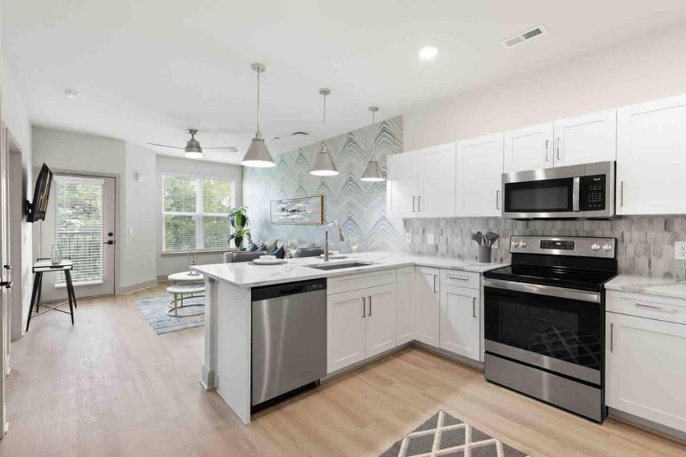 Oasis Living 5 Min From Downtown Apartment in Raleigh