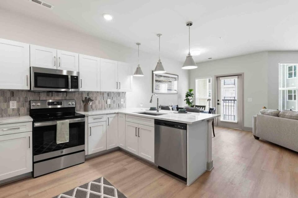 Exclusive Living 5 Min From Downtown Apartment in Raleigh