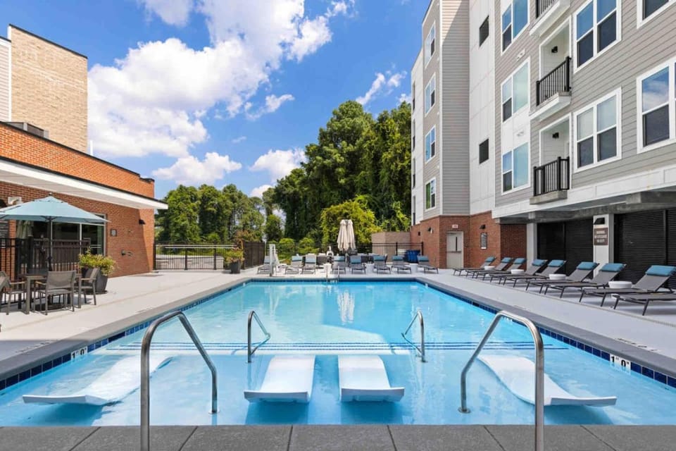 Luxury Living 5 Min From Downtown Apartment in Raleigh