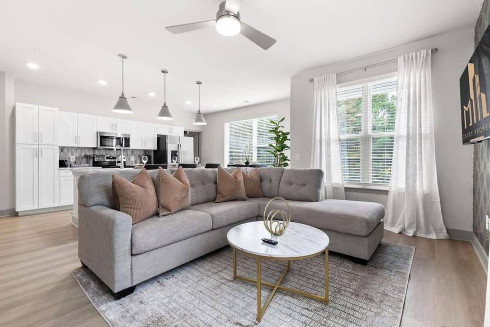 The Icon 5 Min From Downtown Apartment in Raleigh