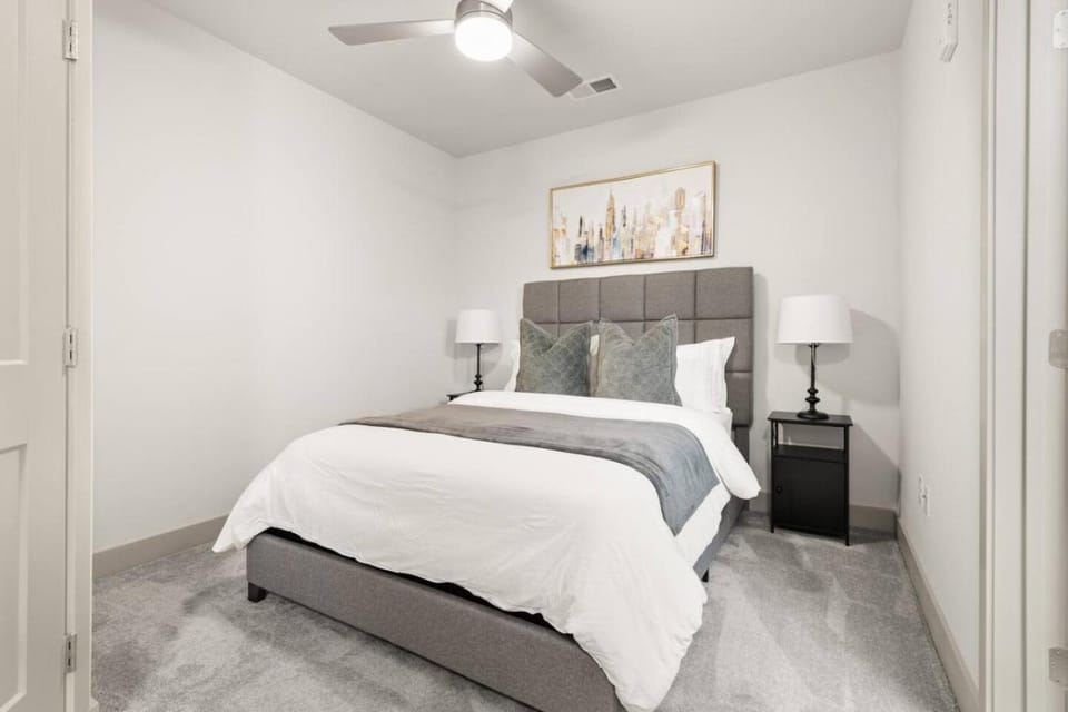 Contemporary Living 5 Min From Downtown Apartment in Raleigh