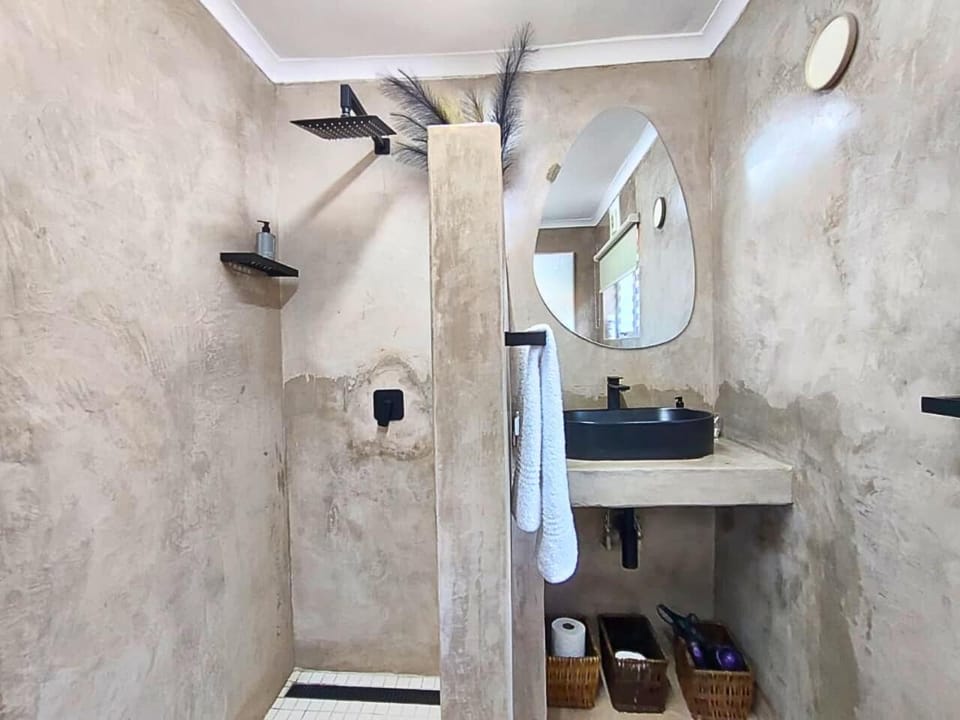 Shower, Bathroom, towels