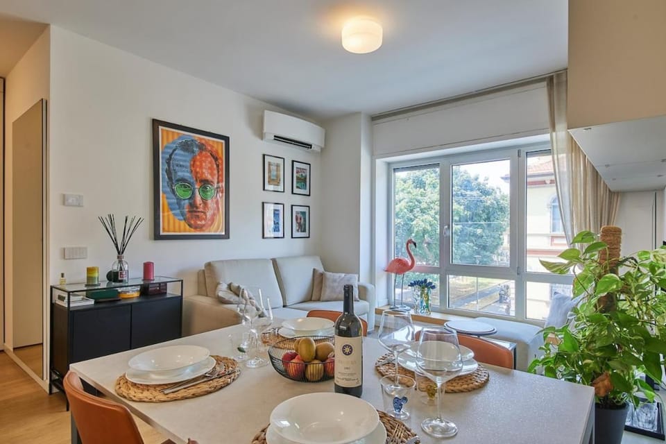 Porta Venezia Luxury in the city center, WiFi, AC Apartment in Milan