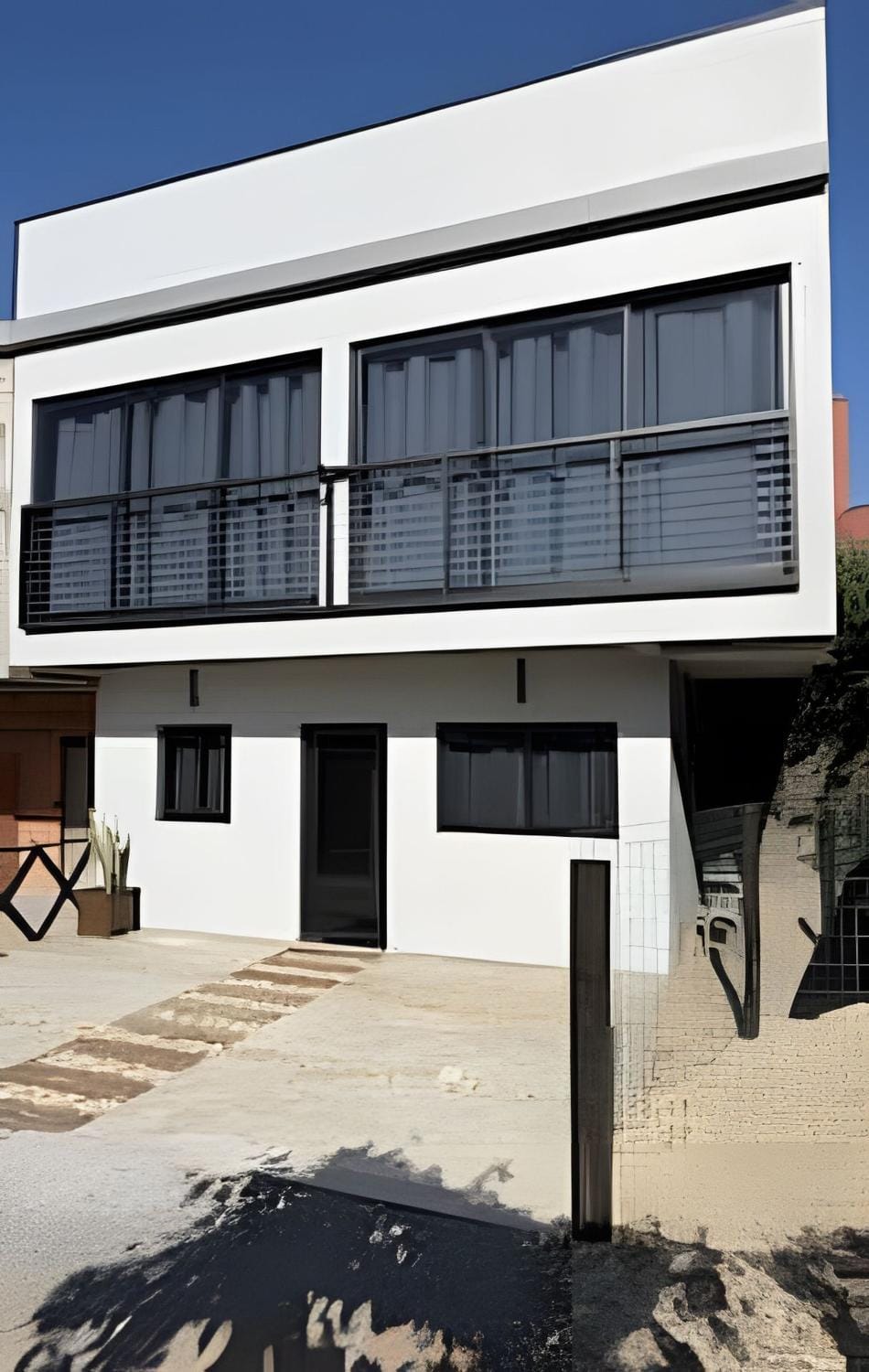 Facade/entrance
