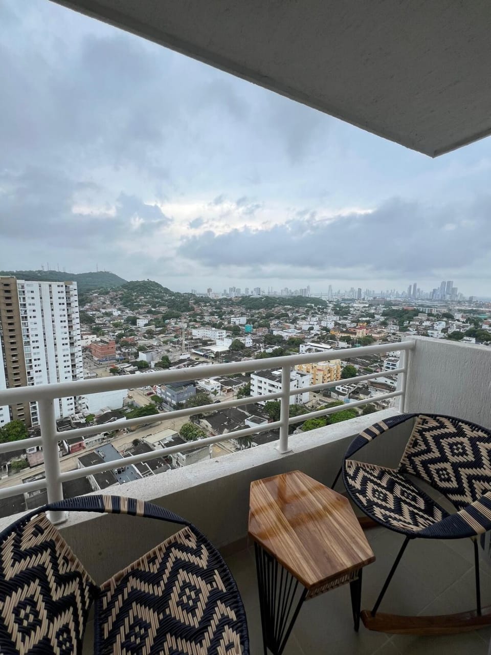 Day, Natural landscape, Balcony/Terrace, Living room, City view, Mountain view