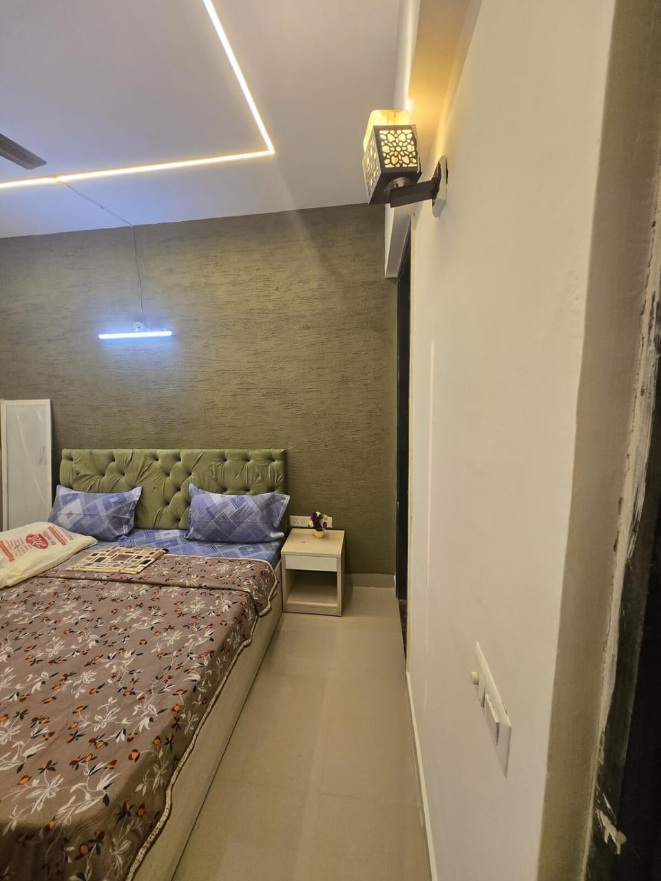Orama by Ritz Check in to check out the vibes Apartment in Noida