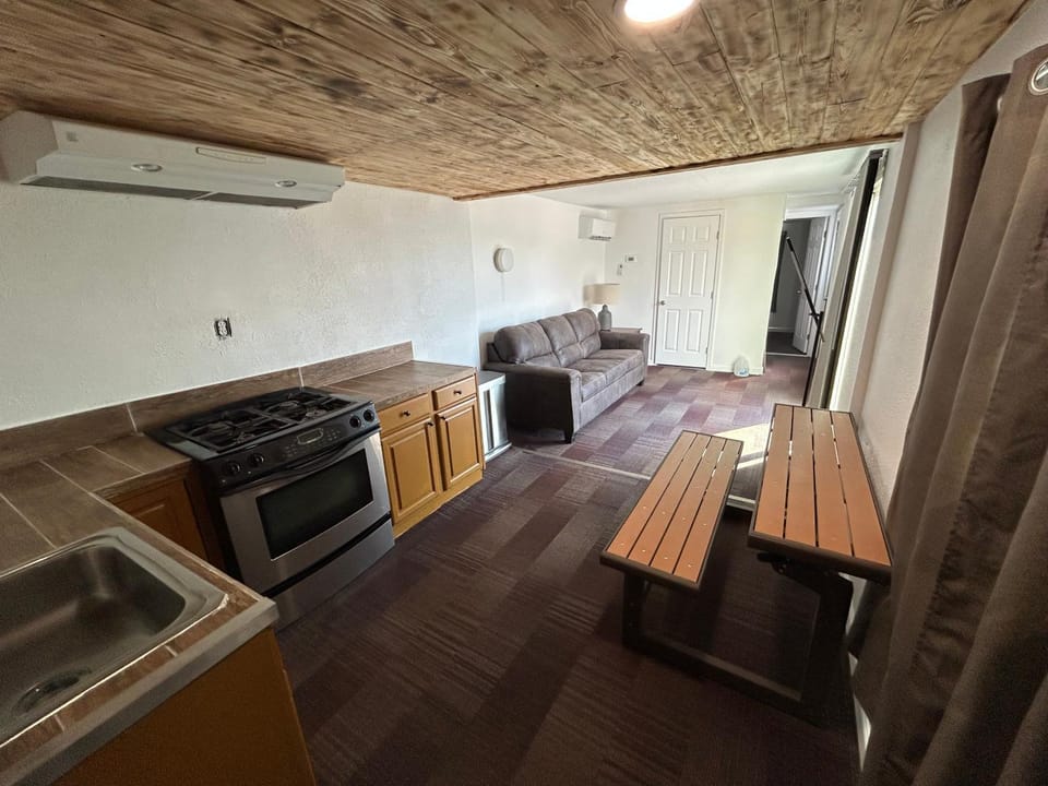 Living room, oven, pet friendly, stove