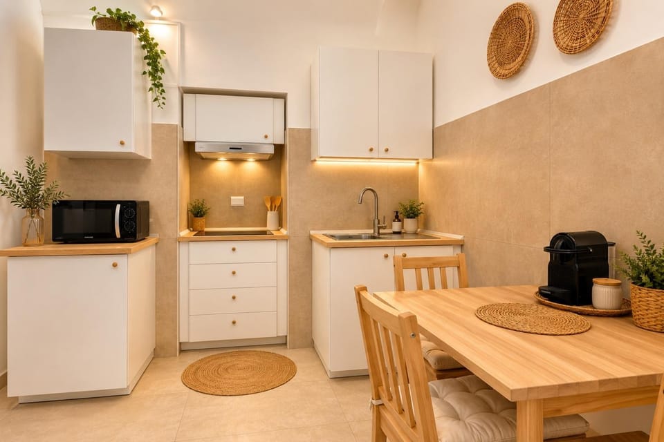 Centro Storico - Palazzo Manara - East Suite Apartment in Sanremo