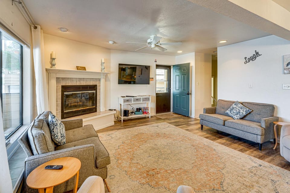 Boat Slip & Pool Access at Lake Ozark Condo! House in Lake of the Ozarks