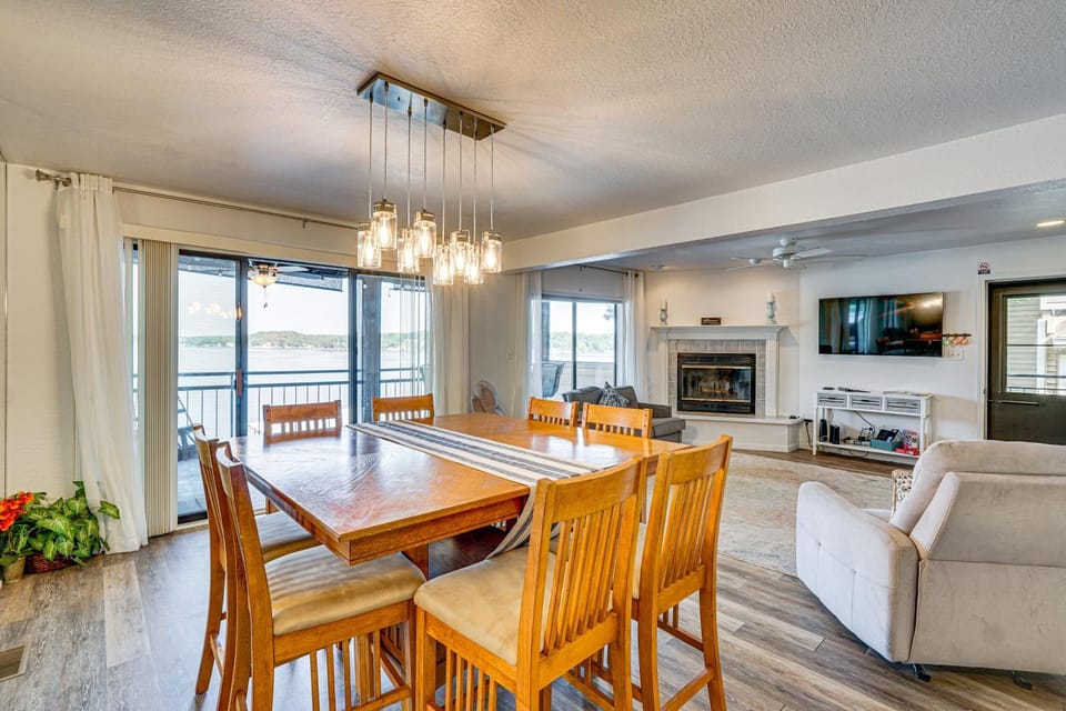 Boat Slip & Pool Access at Lake Ozark Condo! House in Lake of the Ozarks