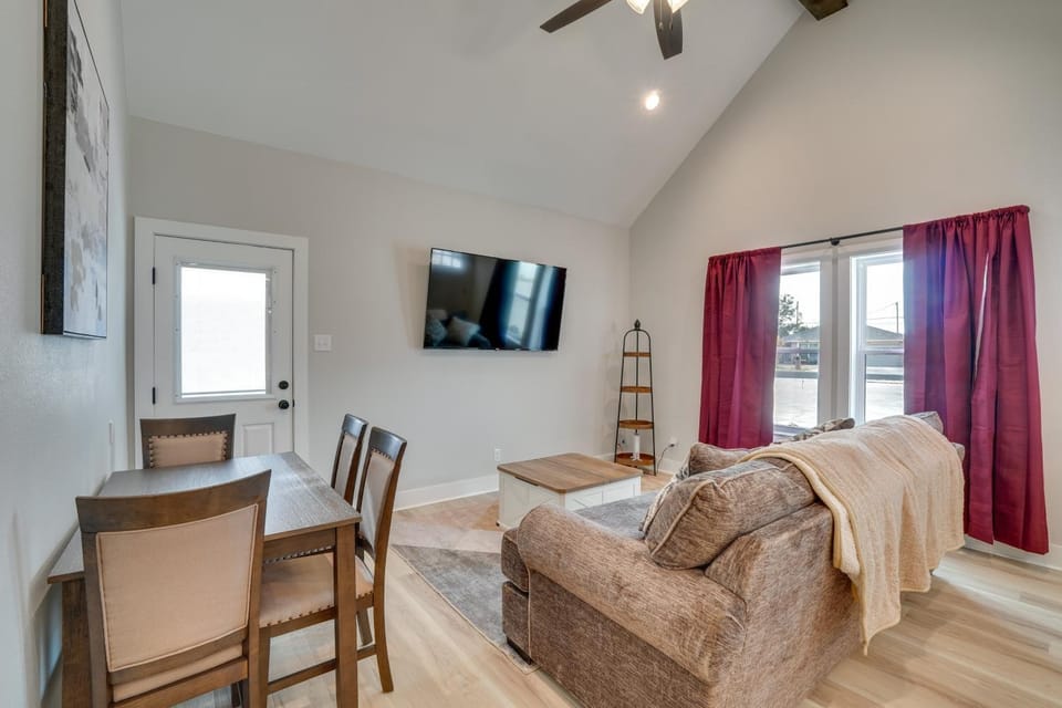 7 Mi to AFB Central and Modern San Angelo Home House in San Angelo