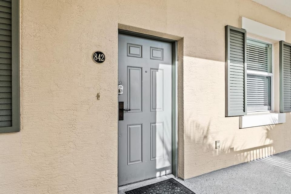 Oceanfront 3 Bed 3 Bath luxury Cinnamon Beach Condo Apartment in Palm Coast