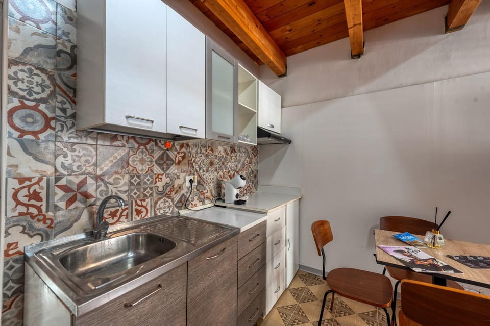 Kitchen or kitchenette, Living room