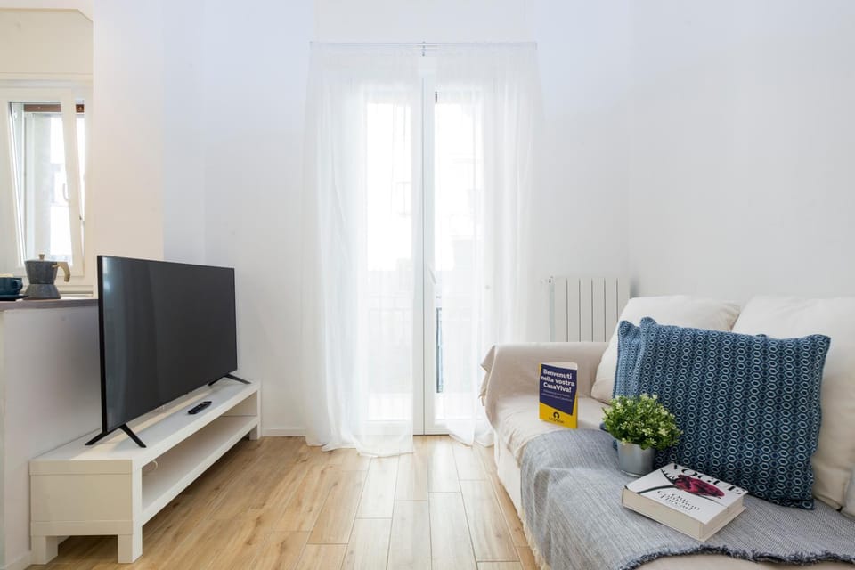 Bed, Living room, Seating area