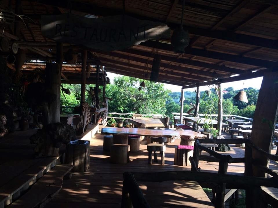 Restaurant/places to eat, Asian breakfast, American breakfast