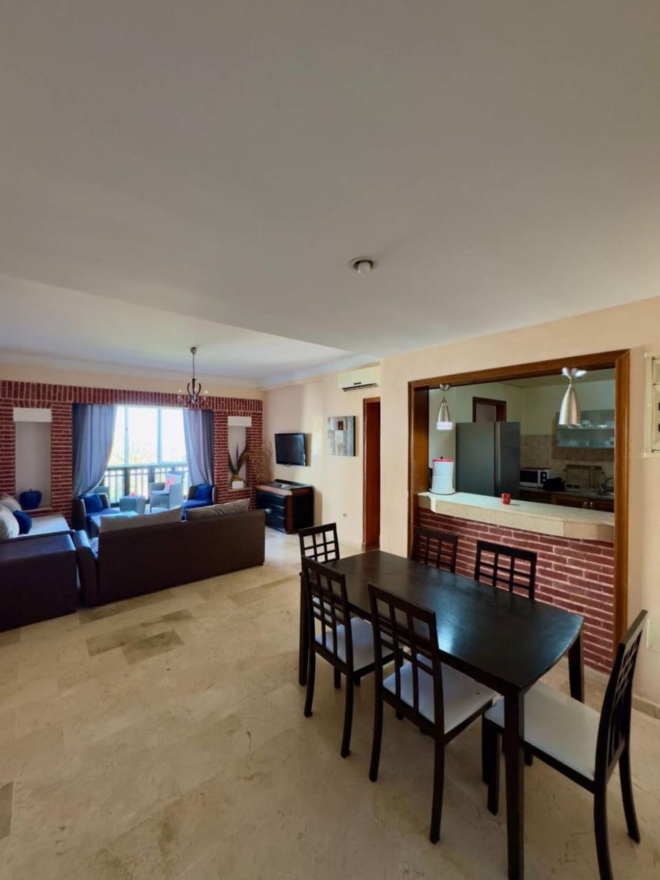Living room, Dining area