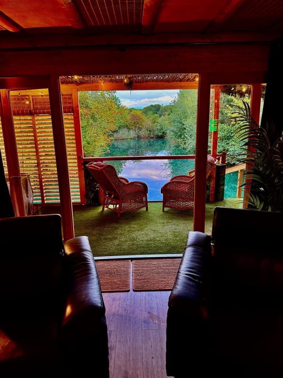 Woodland Escapes Glamping - Lake View Apartment in West Lancashire District