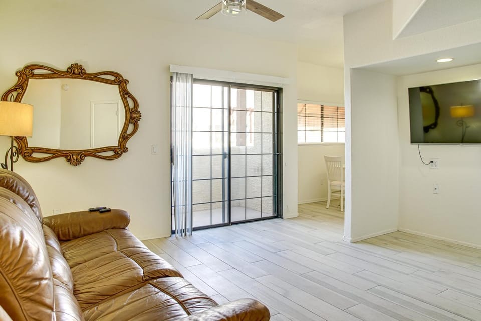 Unwind Poolside! Condo 1 Mi to South Mountain Park House in Phoenix