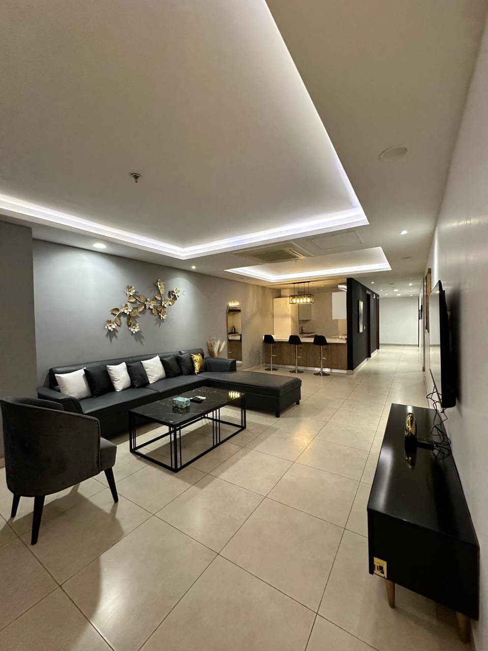 Communal lounge/ TV room, TV and multimedia, Kitchen or kitchenette, Living room, Seating area, Evening entertainment