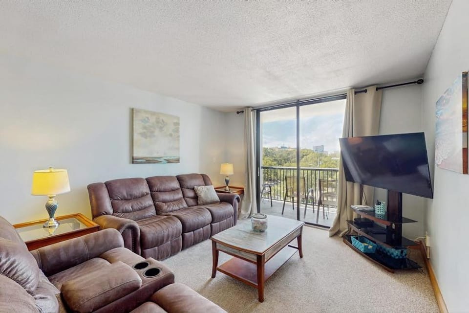 Holiday Towers 501 Apartment in Myrtle Beach