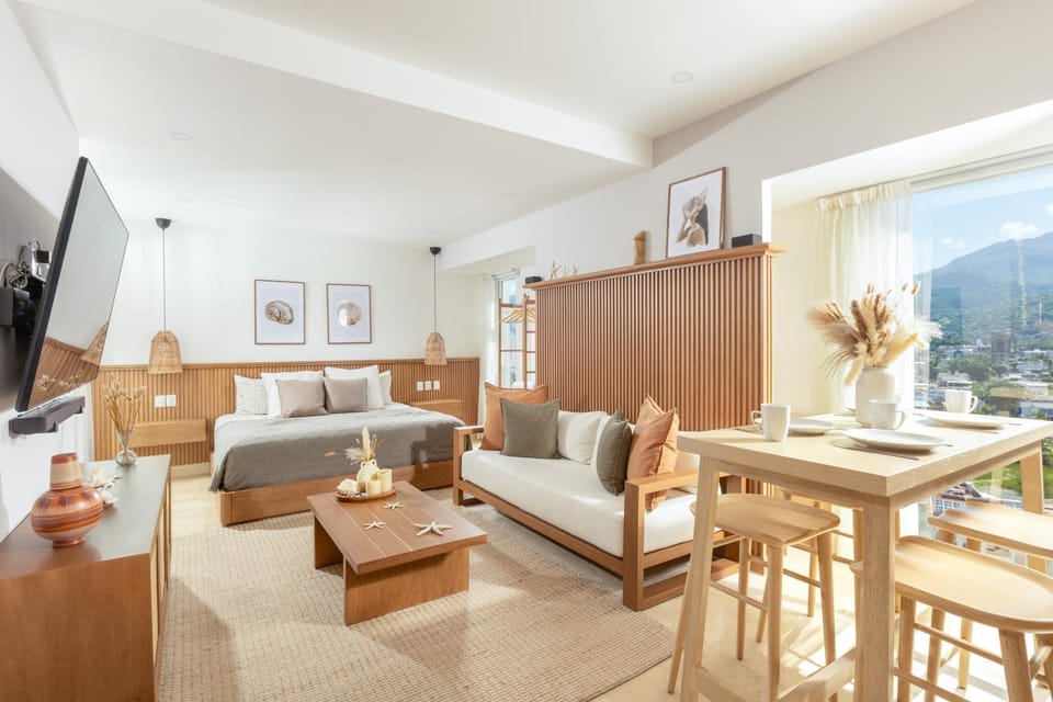 Natural landscape, TV and multimedia, Living room, Seating area, Dining area, Mountain view
