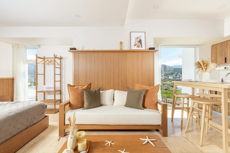 Bed, Kitchen or kitchenette, Living room, Photo of the whole room, Seating area, Dining area, Bedroom