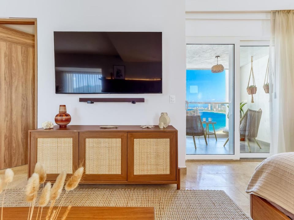 Moikkarentals Beachfront Studio Harbor171 PV Apartment in Puerto Vallarta