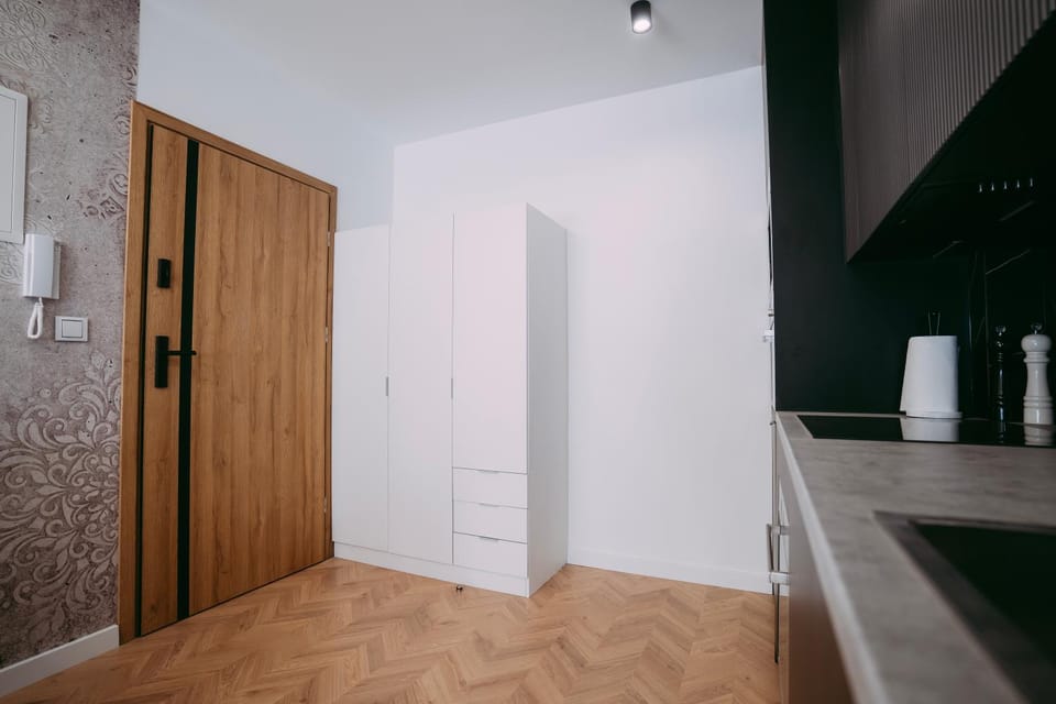 Kitchen or kitchenette, wardrobe
