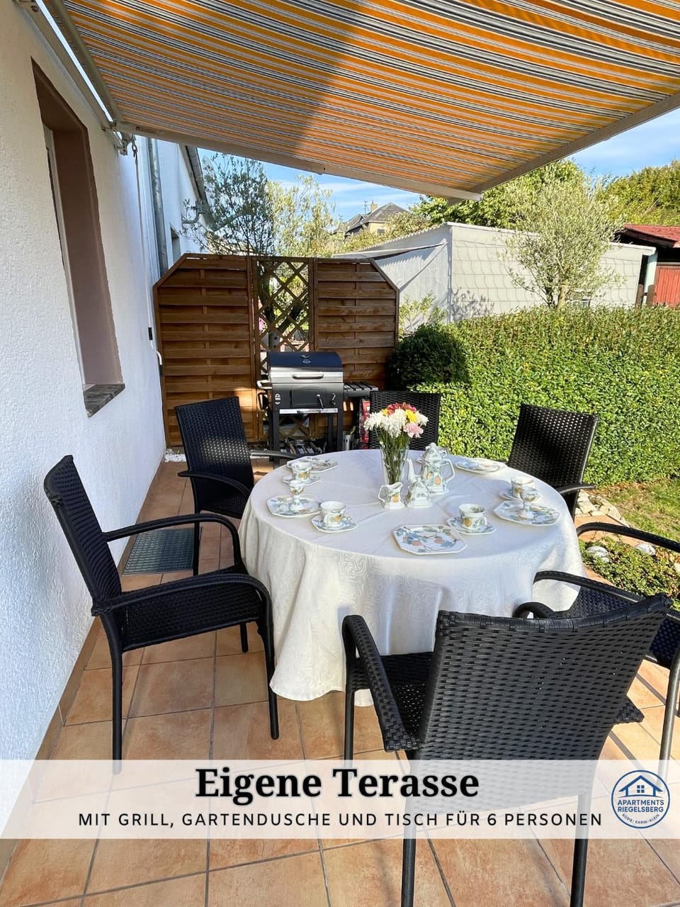 Day, Balcony/Terrace, Dining area, Text overlay